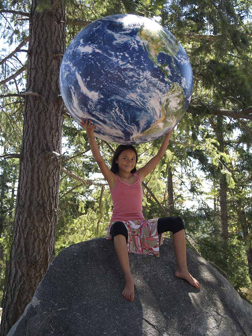 The Earth Ball 1m (40) Inflatable Globe